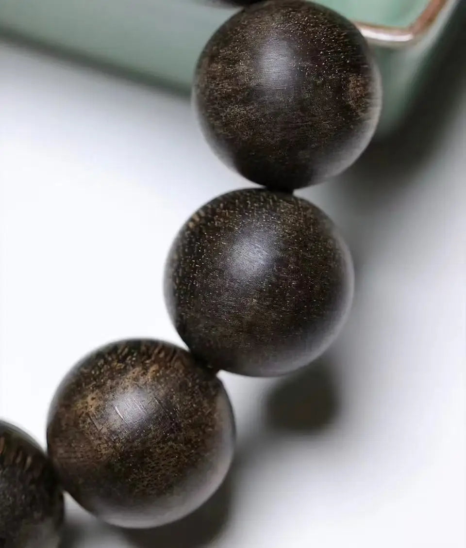 (Energy Collection) Luxury Classic Beads Bracelet Wild-Sourced Old Material Agarwood Healing Power Jewelry China