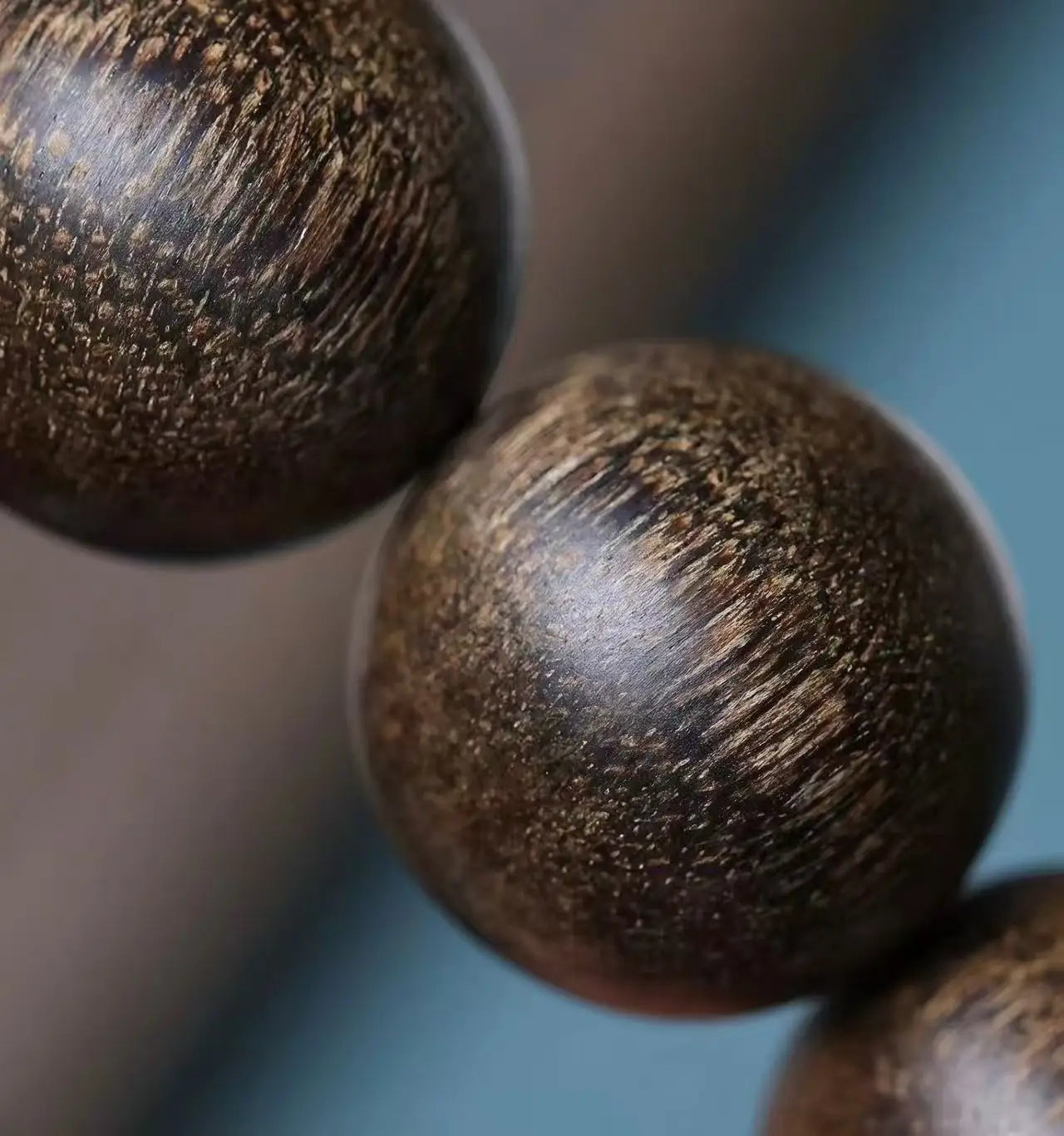(Energy Collection) Luxury Classic Beads Bracelet Wild-Sourced Old Material Agarwood Healing Power Jewelry China