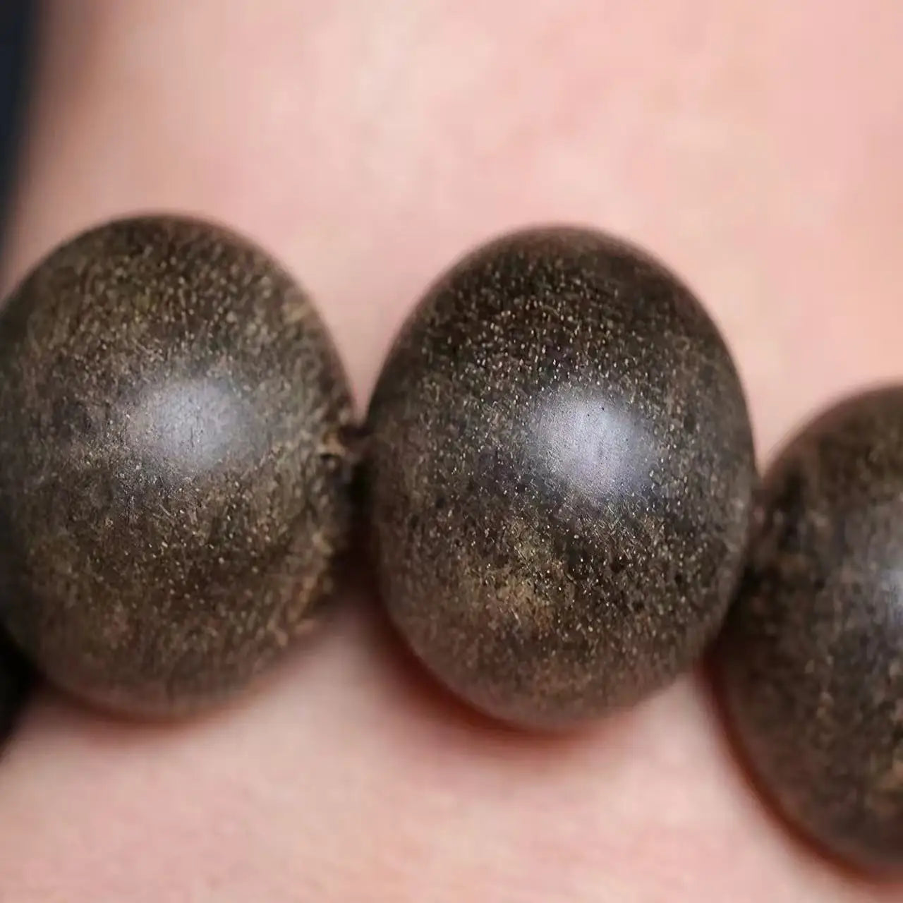 (Energy Collection) Luxury Classic Beads Bracelet Wild-Sourced Old Material Agarwood Healing Power Jewelry China